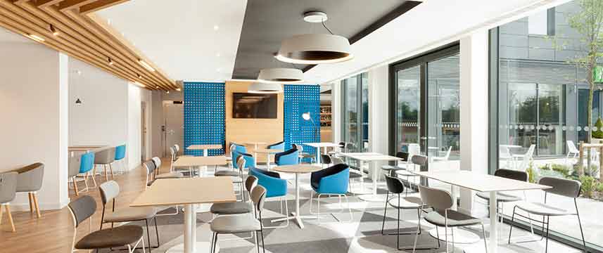 Holiday Inn Express St Albans Dining Area