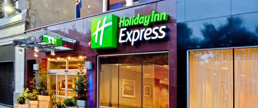 Holiday Inn Express Times Square - Entrance