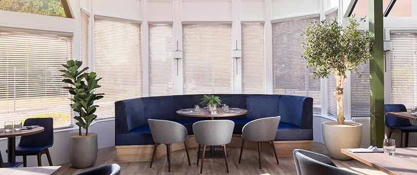 Holiday Inn Farnborough - Conservatory