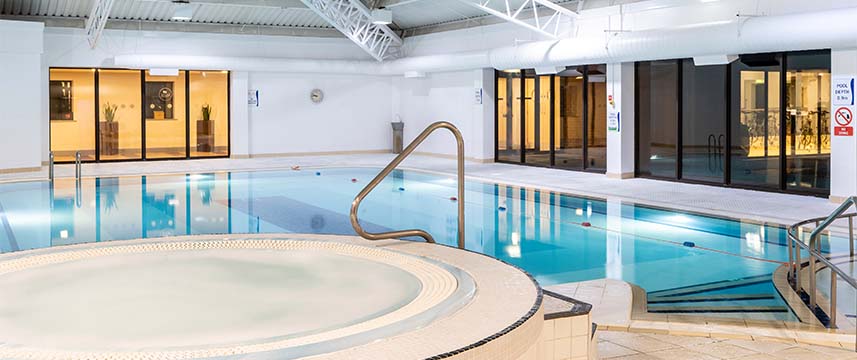 Holiday Inn Gloucester Cheltenham - Pool Area