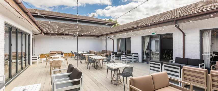 Holiday Inn Guildford - Terrace