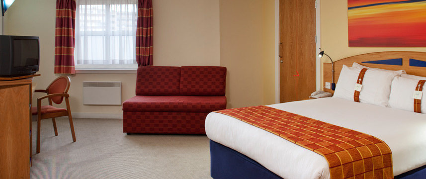Holiday Inn Hammersmith Double Bedroom