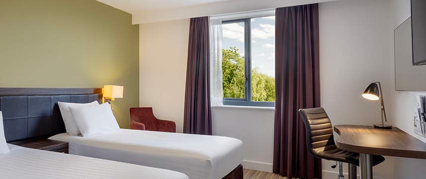 Holiday Inn Huntingdon Racecourse Twin Room