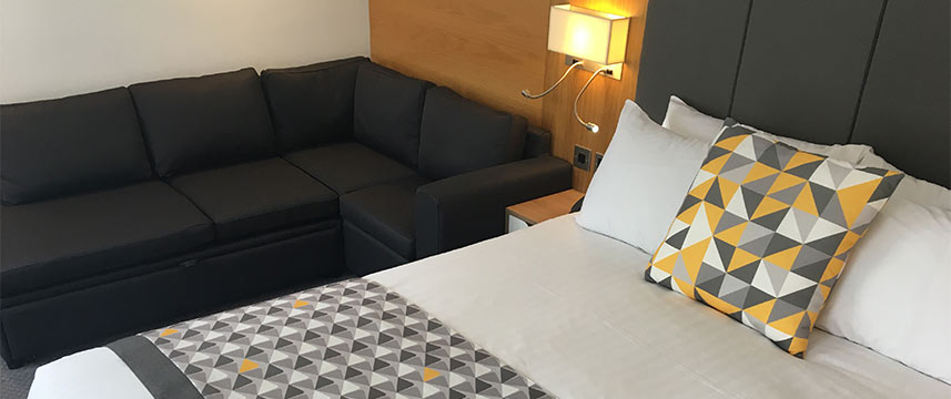 Holiday Inn Kenilworth Double Room Sofabed