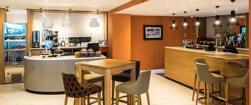 Holiday Inn Lancaster - Lobby Bar