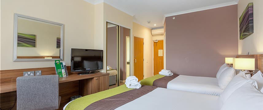 Holiday Inn Leamington Spa Guest Room