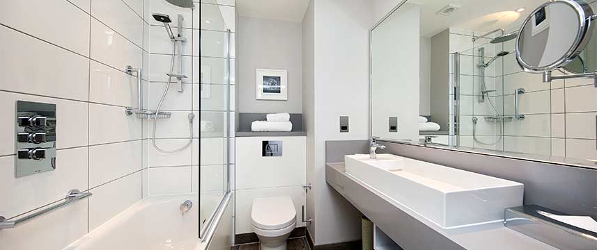 Holiday Inn London Shepperton - Bathroom