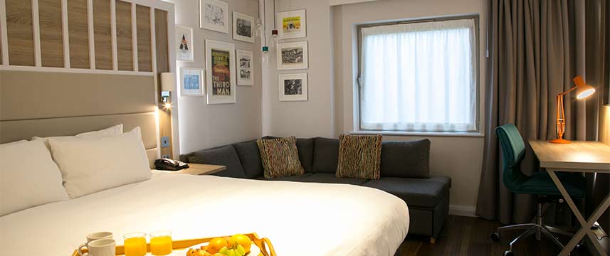 Holiday Inn London Shepperton - Deluxe Room
