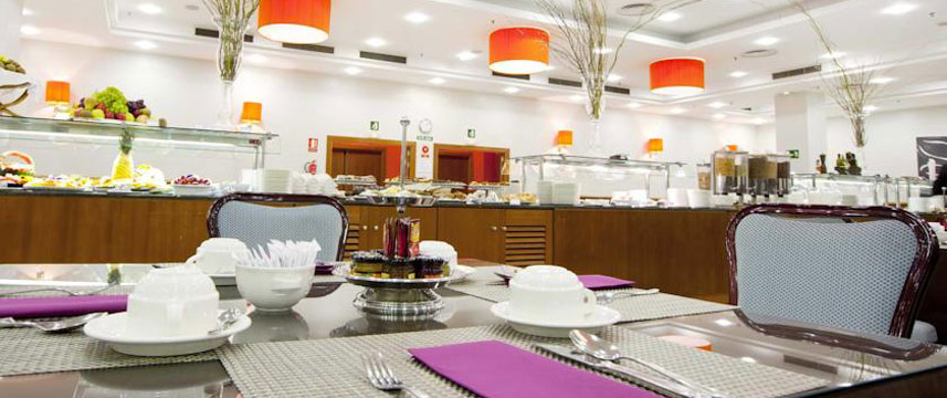 Holiday Inn Madrid Calle Alcala Buffet Breakfast