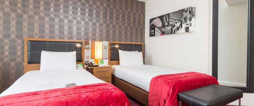 Holiday Inn Manchester Media City - Twin Beds