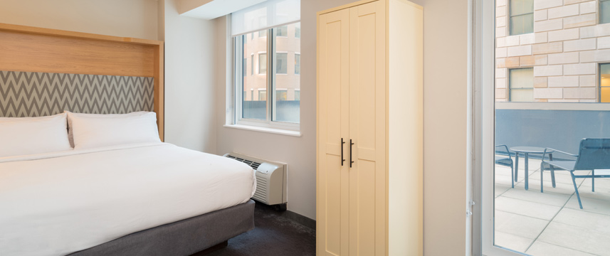 Holiday Inn NYC Wall Street - Feature King Room