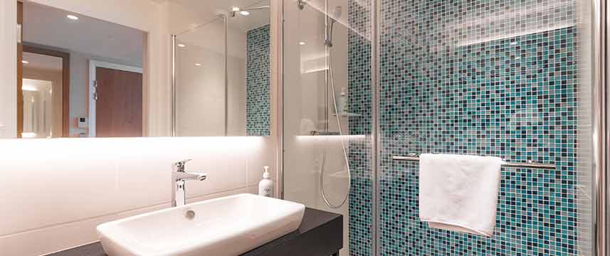 Holiday Inn Paris CDG Airport - Bathroom