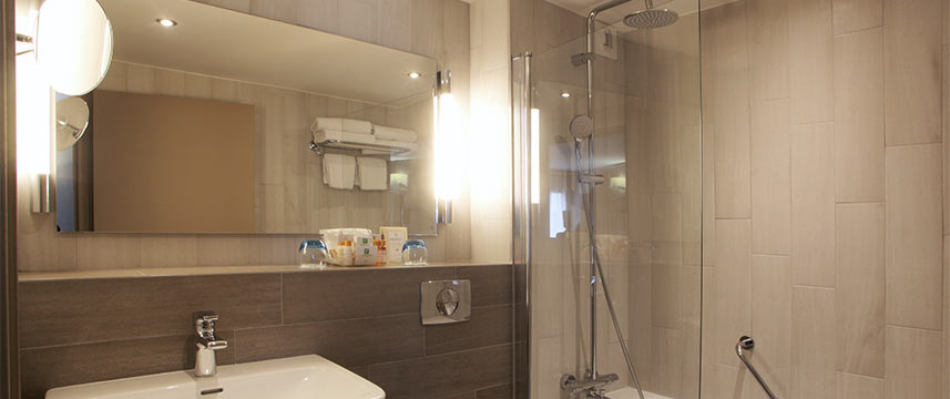 Holiday Inn Paris Montmartre - Bathroom