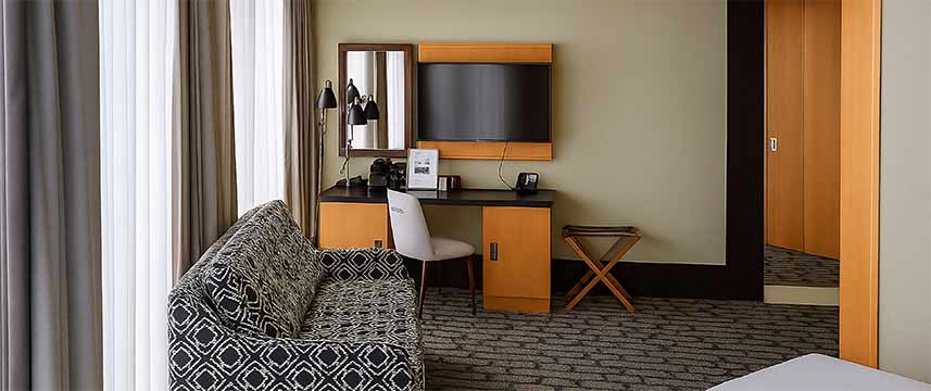 Holiday Inn SalisburyPremium Room Sofa Bed