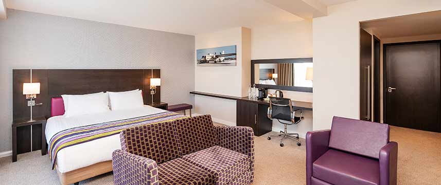 Holiday Inn Southend - King Suite