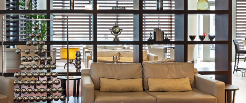 Holiday Inn Whitechapel - Lobby