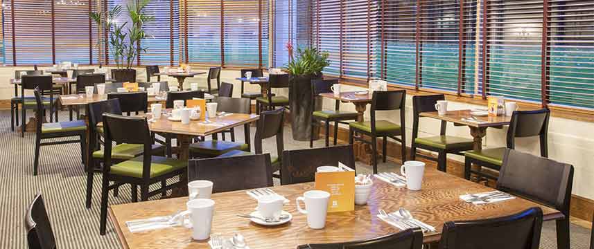Holiday Inn York - Breakfast Tables
