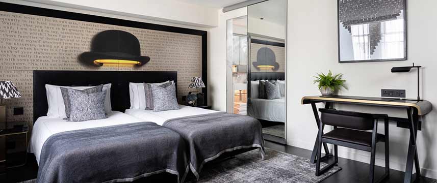 Holmes Hotel - Deluxe Twin