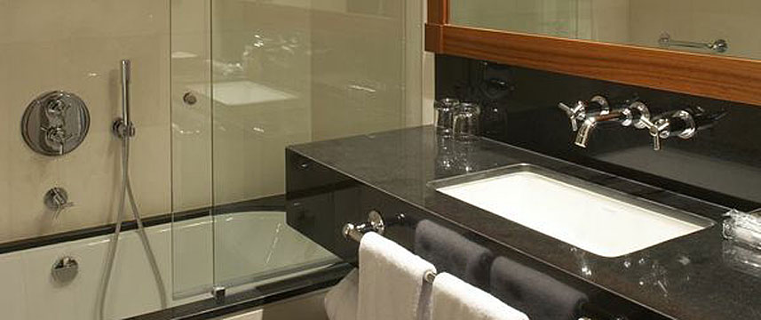 Hotel 1898 - Bathroom