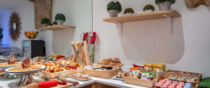 Hotel Acadia - Breakfast Buffet