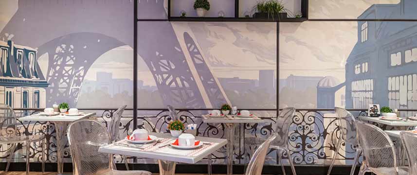 Hotel Acadia - Breakfast Tables