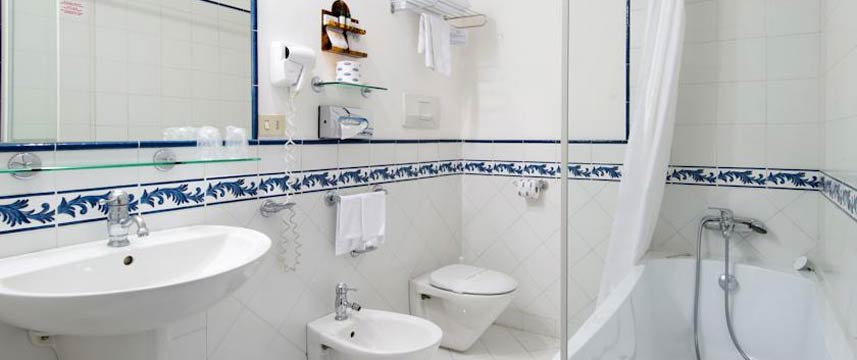 Hotel American Palace Bath Room