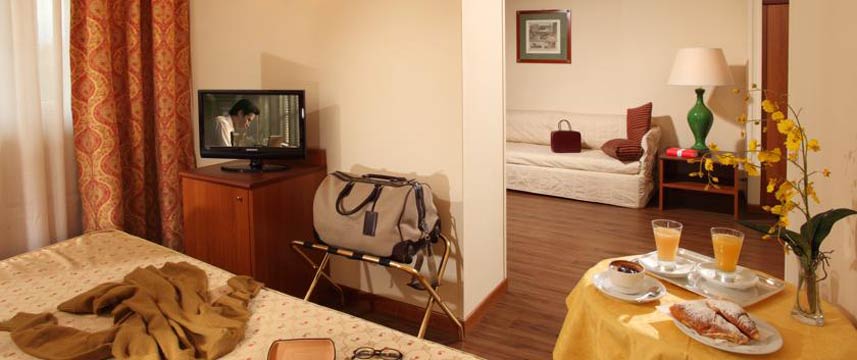 Hotel American Palace Triple Room