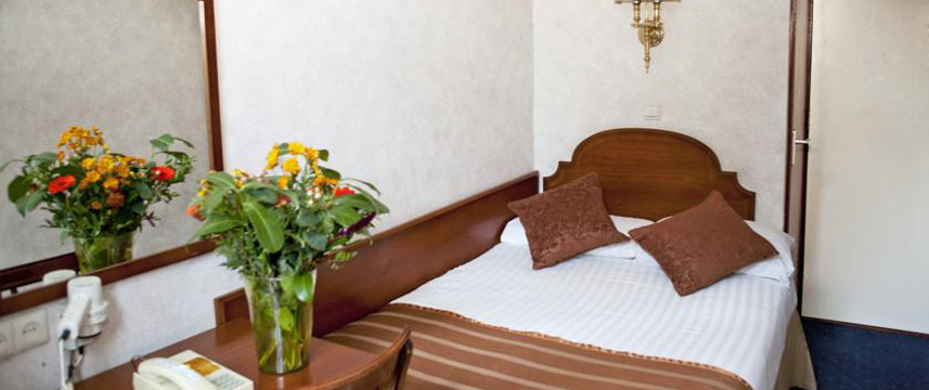 Hotel Atlanta - Double Bedroom