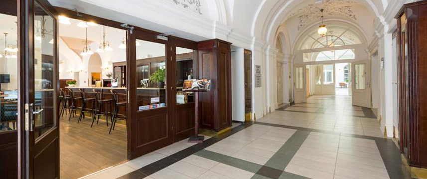 Hotel Beseda - Entrance Hall