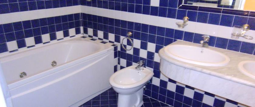 Hotel Cambridge - Bath Room