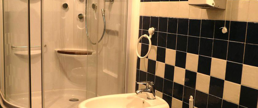Hotel Cambridge - Bathroom
