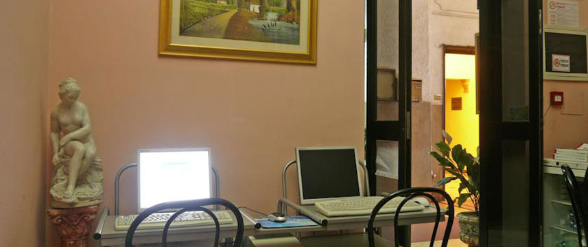 Hotel Cambridge - Computer Facilities