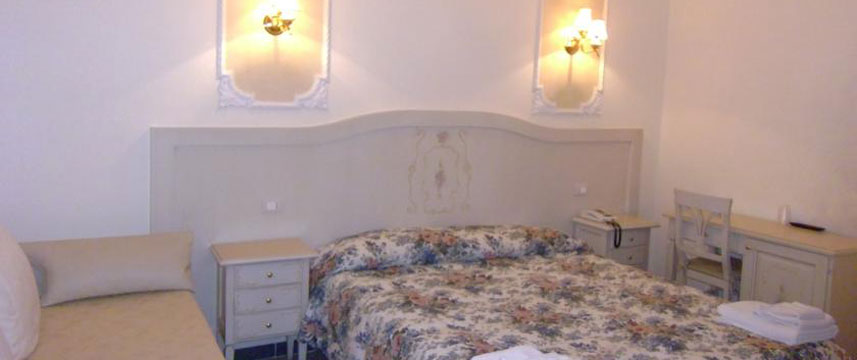Hotel Cambridge - Double Bedroom