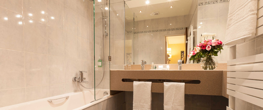 Hotel Cecilia - Bathroom