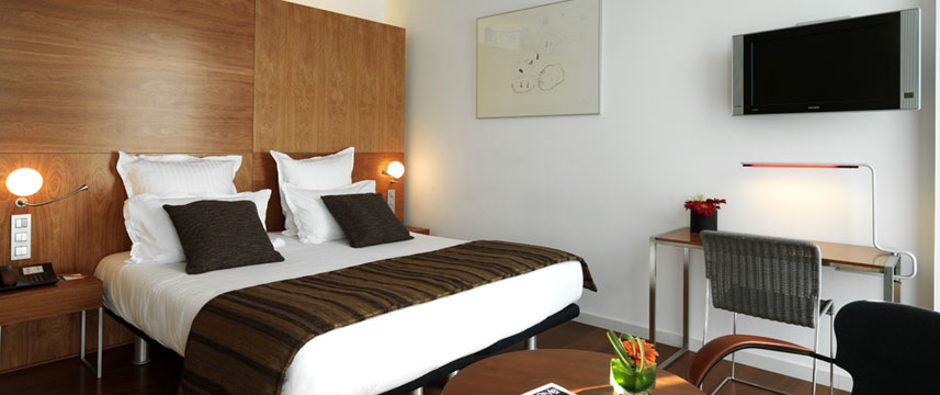 Hotel Condes Bedroom