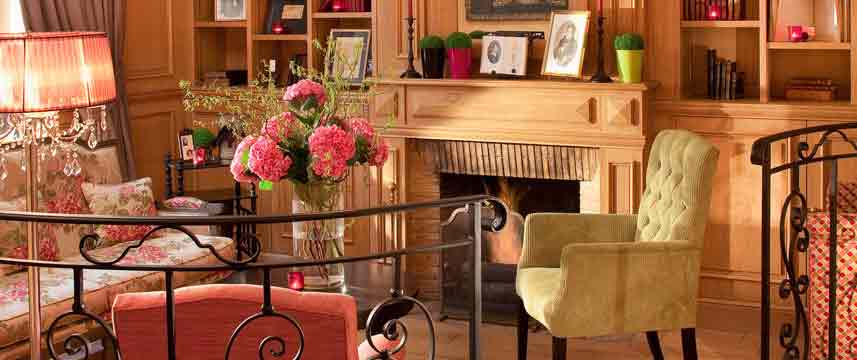 Hotel Cordelia Opera-Madeleine - Fireplace