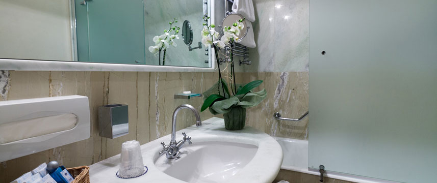 Hotel Delle Nazioni - Superior Bathroom