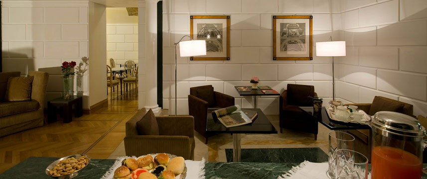Hotel Duca DAlba Lounge Area