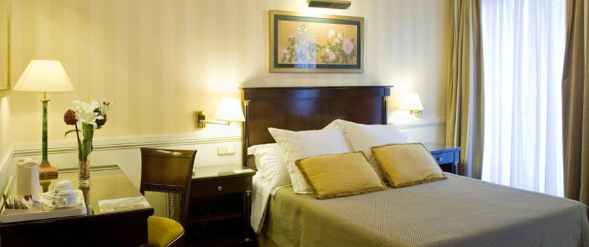 Hotel Emperador - Double Bedroom