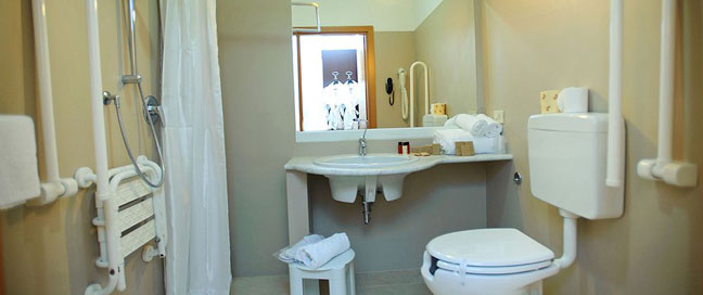 Hotel Executive - Bathroom