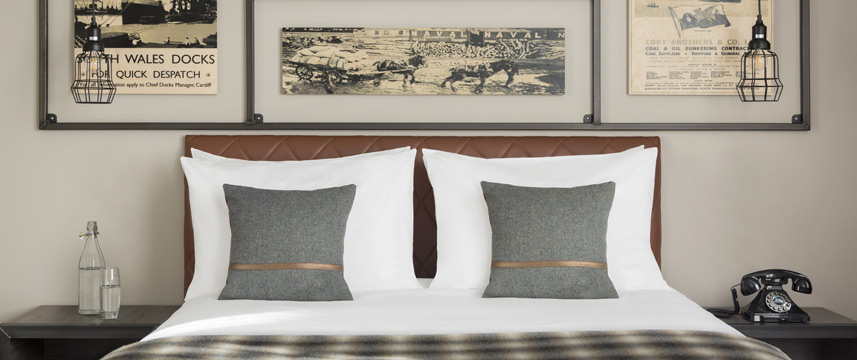 Hotel Indigo Cardiff - Superior Queen Bed