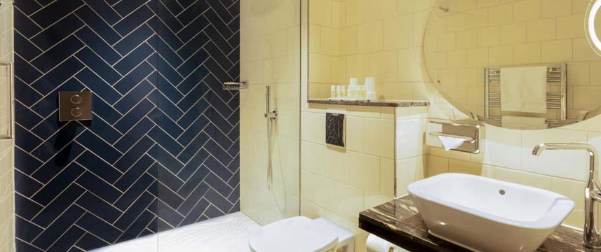 Hotel Indigo Edinburgh Princes Street Bathroom