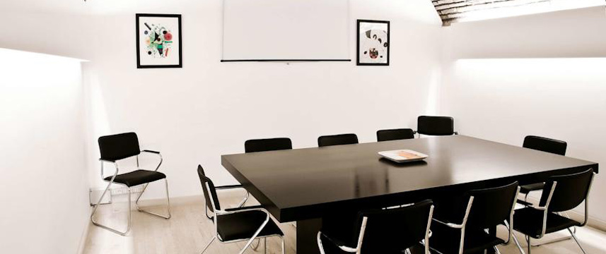 Hotel Isa - Meeting Room