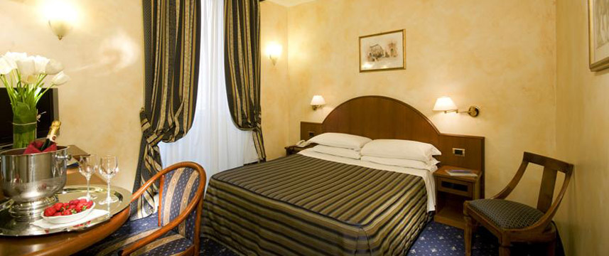 Hotel La Fenice - Double Bedroom