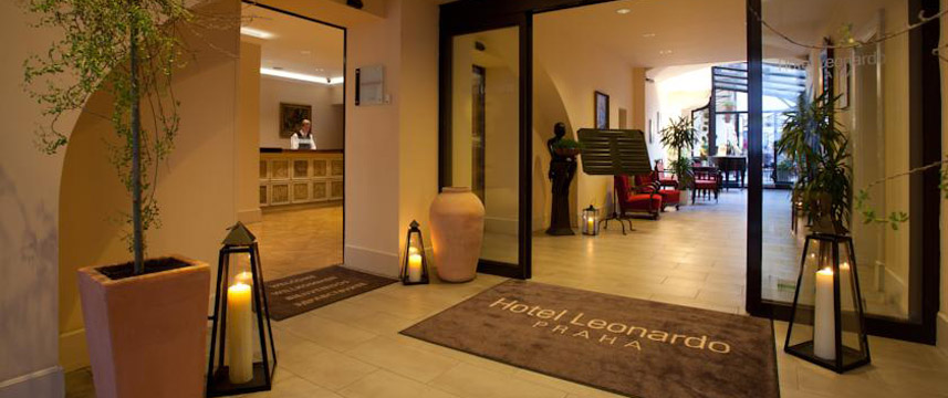 Hotel Leonardo Prague - Entrance