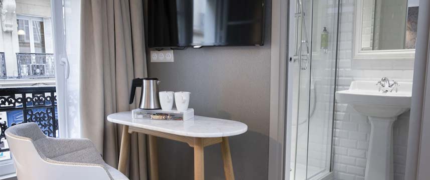 Hotel Madeline Haussmann Guest Room