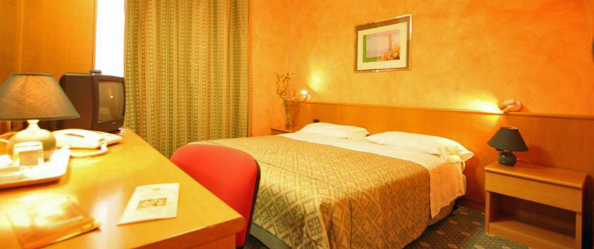 Hotel Marco Polo - Double Bedroom