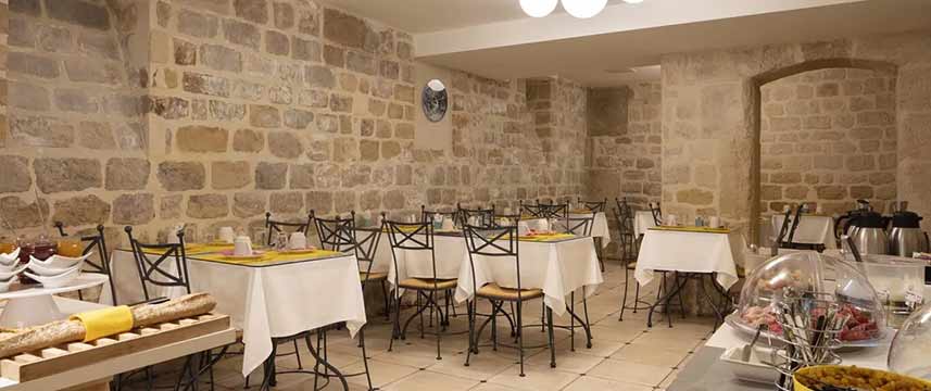 Hotel Palm - Breakfast Tables