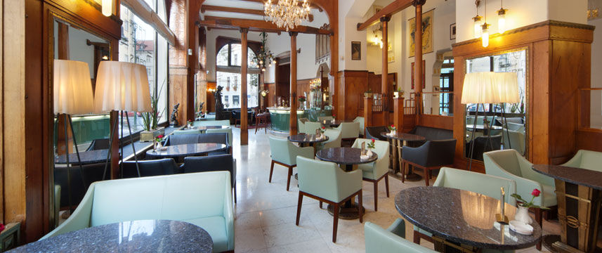 Hotel Paris - Cafe de Paris