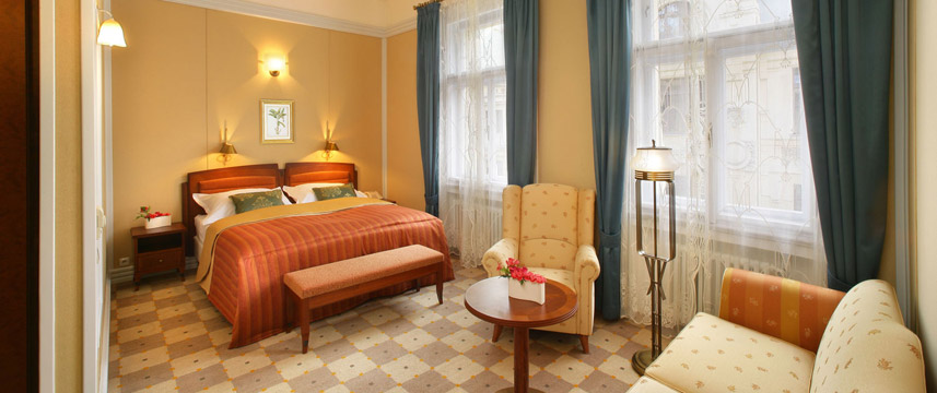 Hotel Paris - Deluxe Room